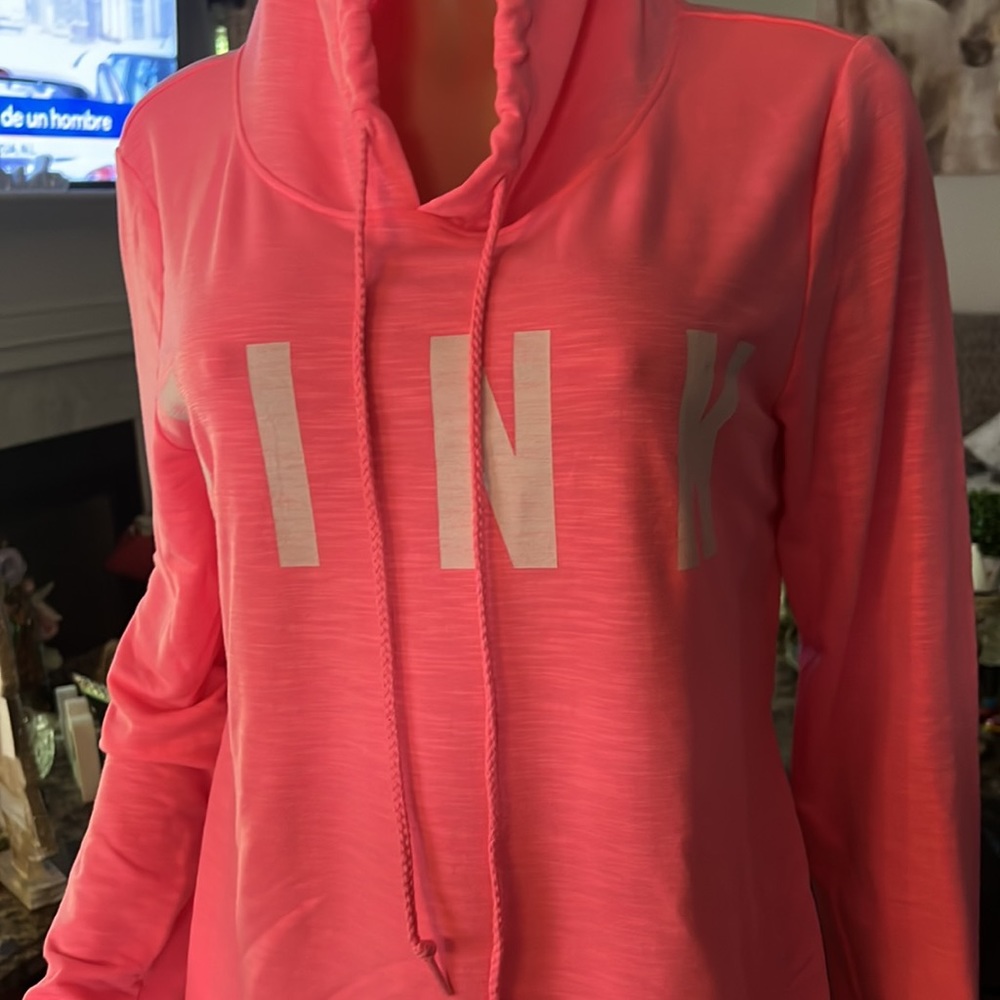 Pink 🤩 - Picture 2 of 5